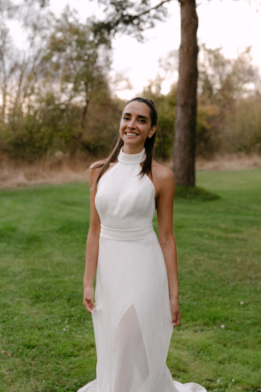 Discurso emocionado durante la cena — boda de Fernanda y Álvaro en Finca Los Calizos, Sierra de Madrid