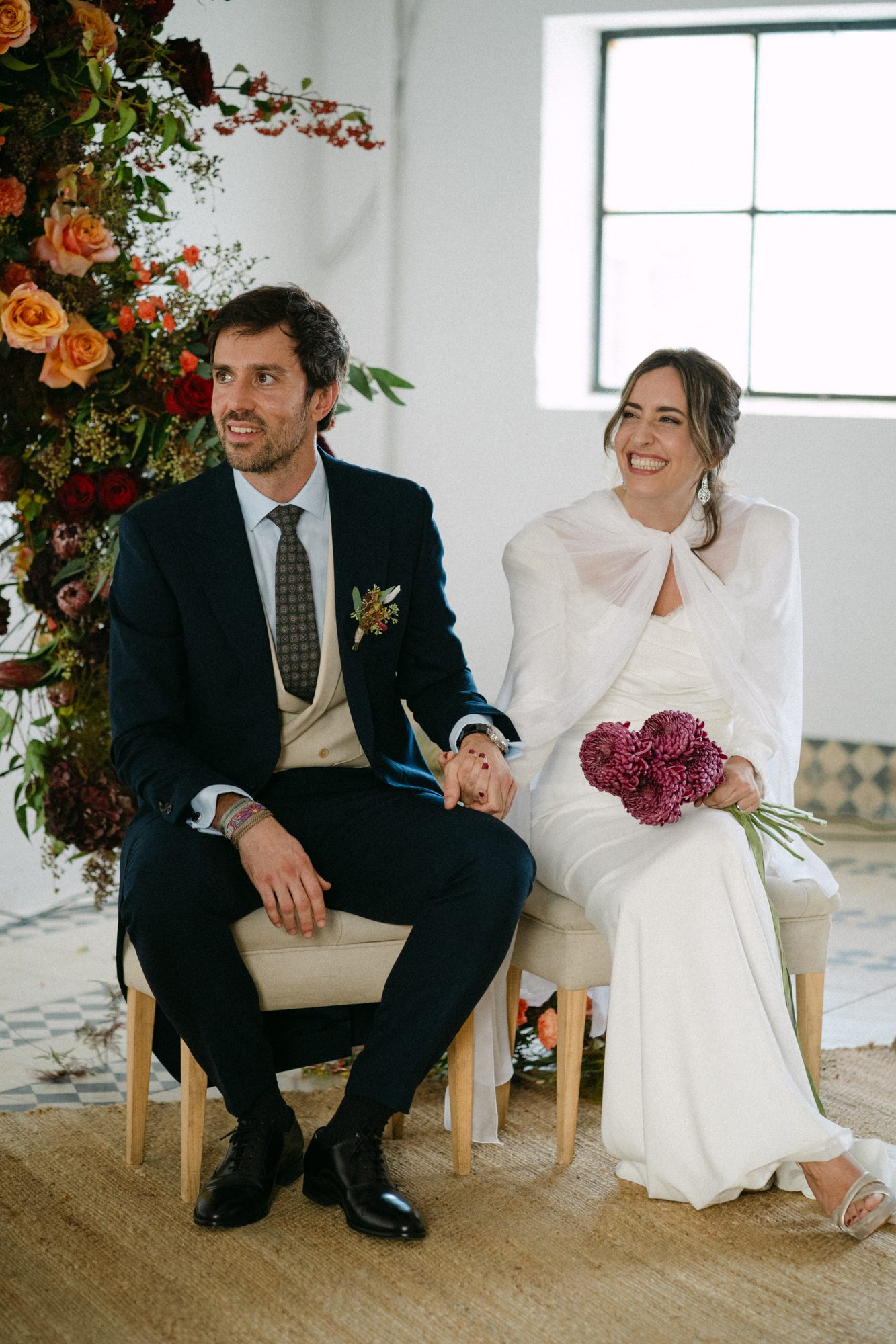 Retrato íntimo del novio antes de la ceremonia — boda de Silvia y Carlos en La Estación, Otero de Herreros