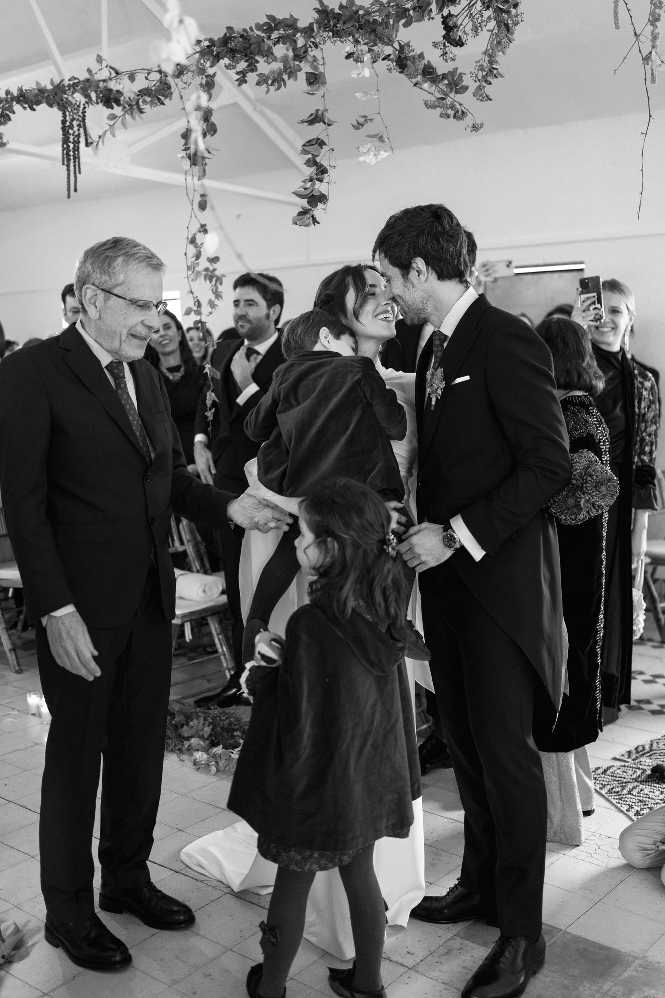 Retrato editorial de la pareja — boda de Silvia y Carlos en La Estación, Otero de Herreros