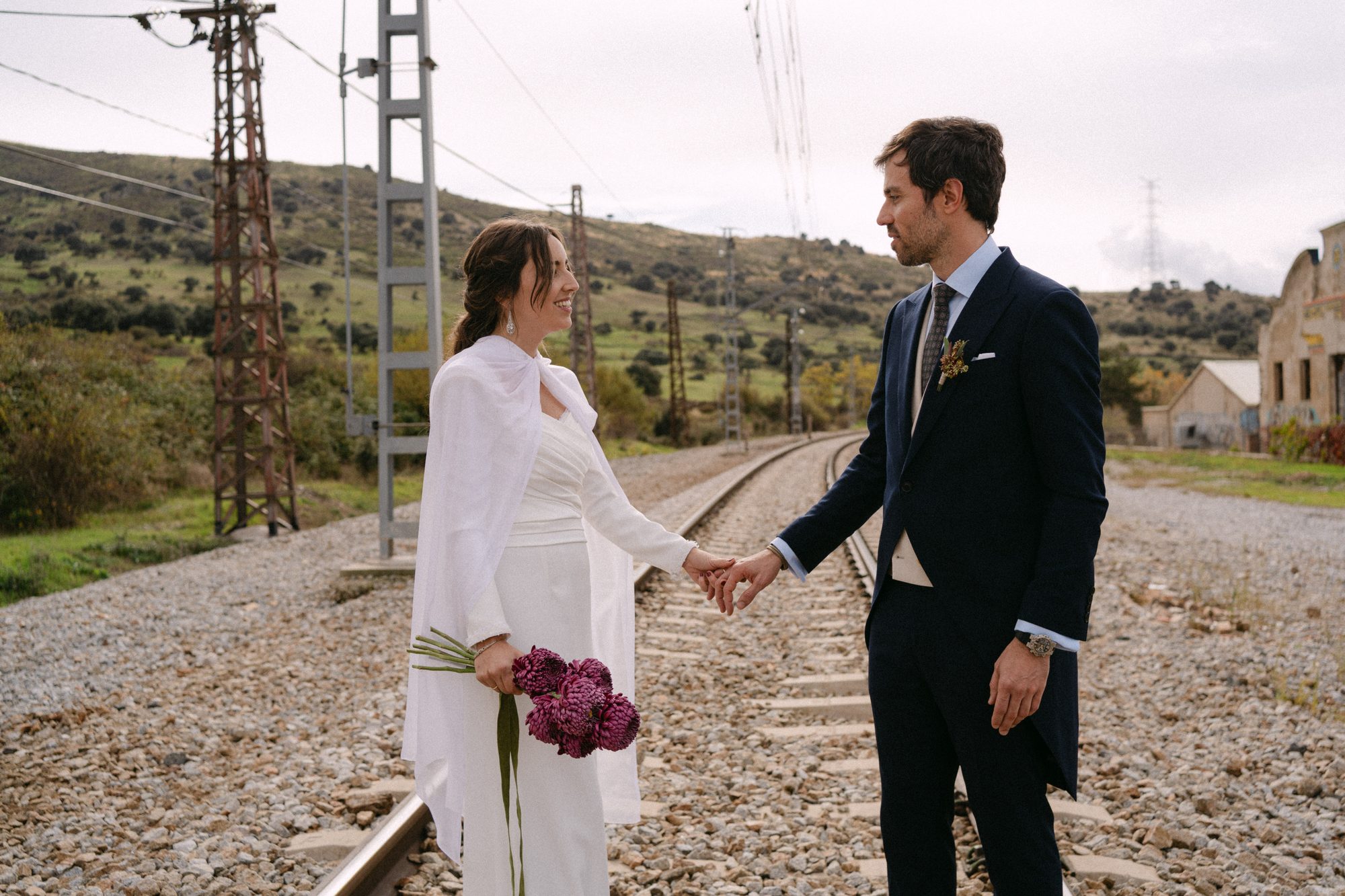 Mesa de aperitivos artesanales — boda de Silvia y Carlos en La Estación, Otero de Herreros