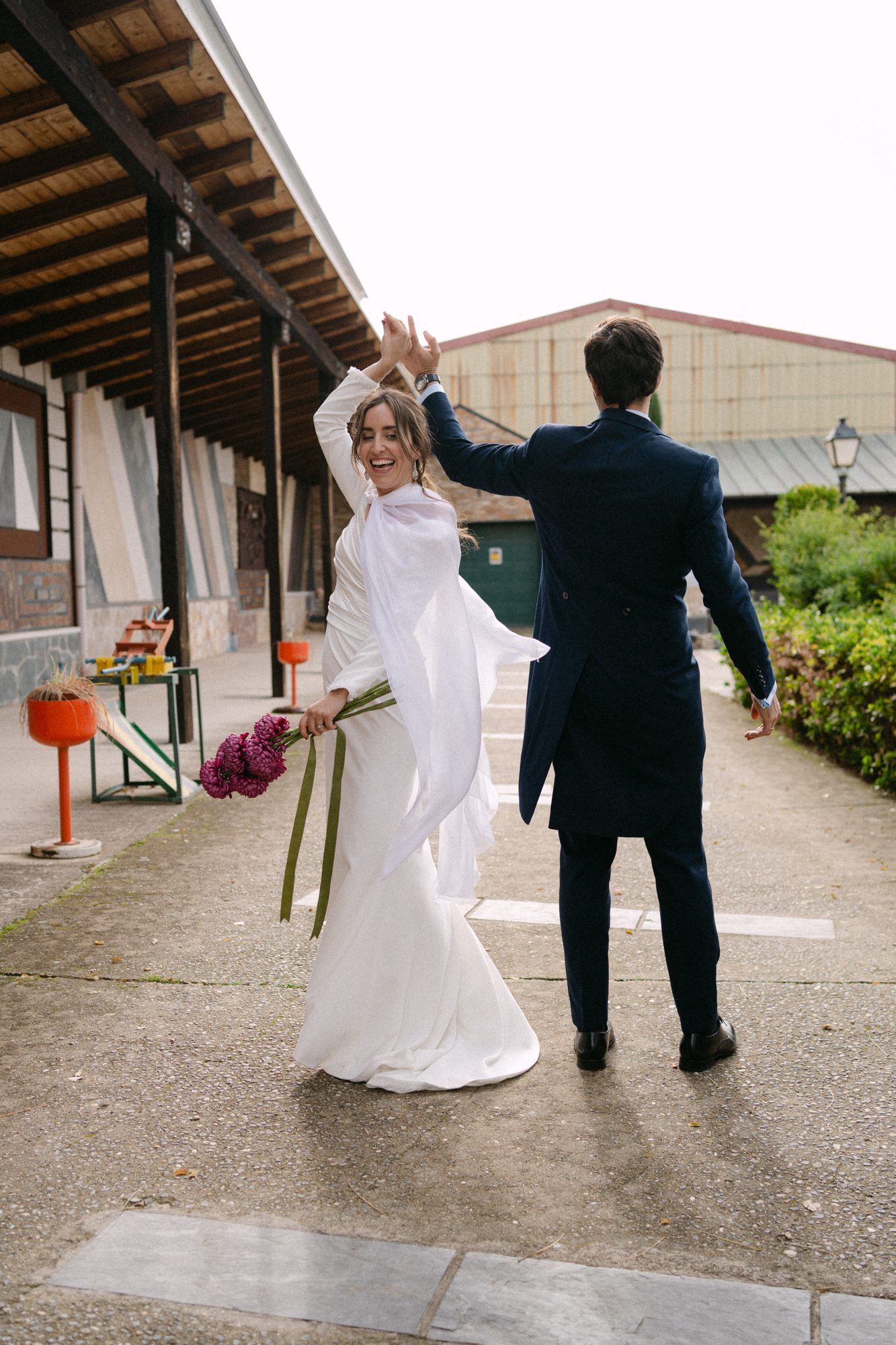 Menú y detalle floral — boda de Silvia y Carlos en La Estación, Otero de Herreros